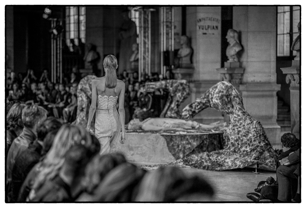 IRIS VAN HERPEN SS16 PFW