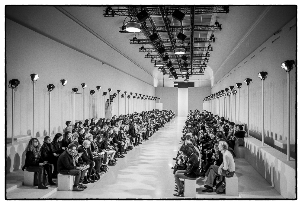 FOR A MAGIC MOMENT FW16 PFW