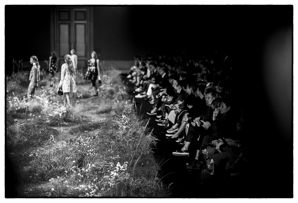 MONCLER GAMME ROUGE SS16 PFW