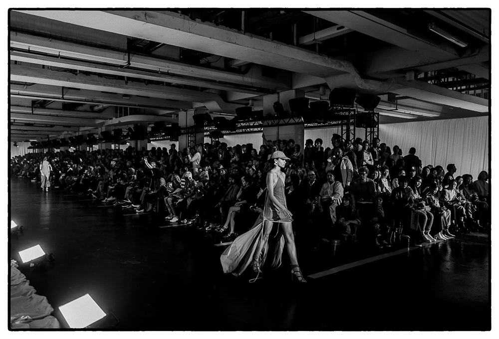 OFF WHITE SS20 PFW