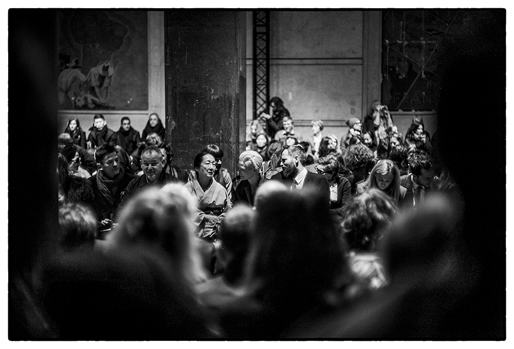 PARIS FASHION WEEK BACKSTAGE AT HAIDER ACKERMANN