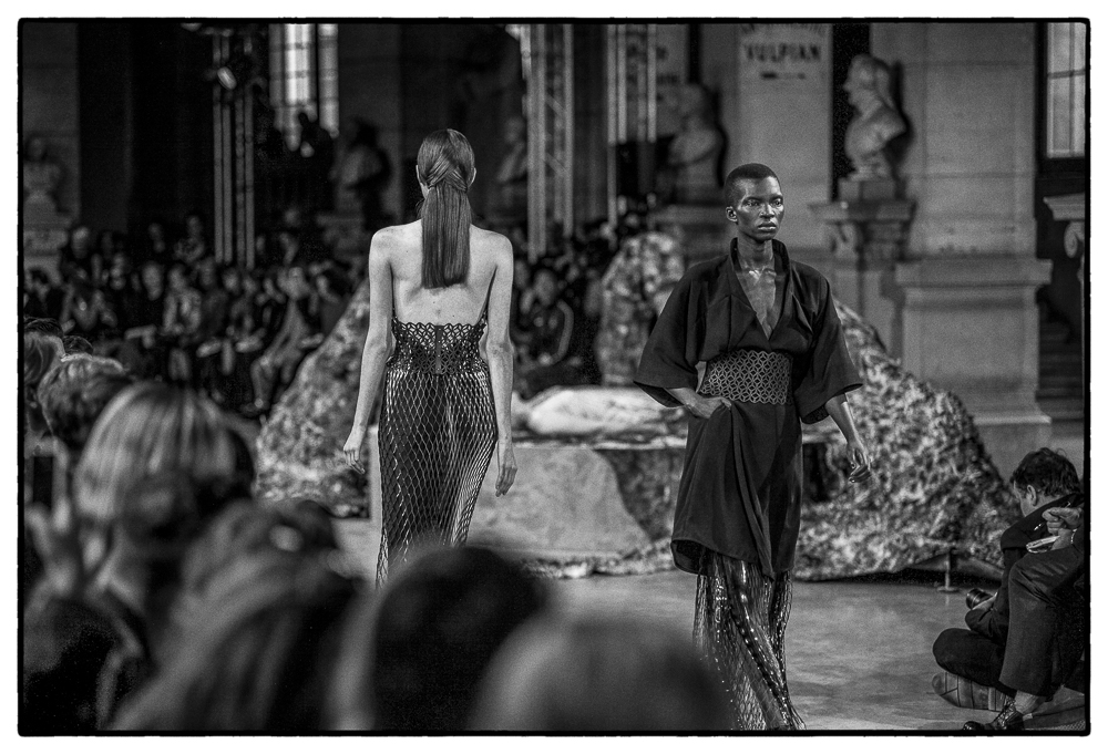 IRIS VAN HERPEN SS16 PFW
