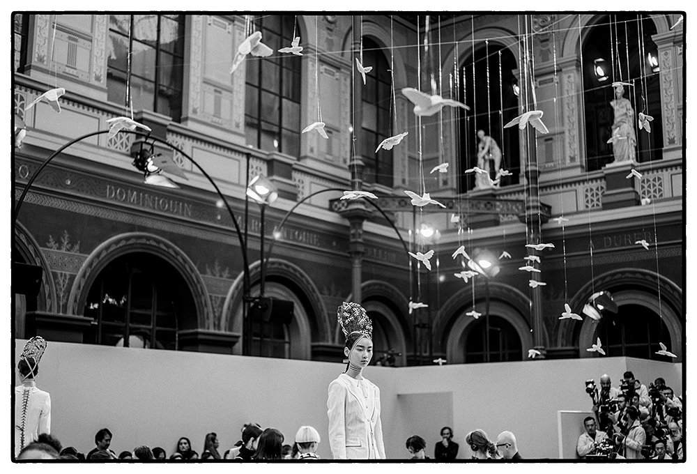 THOM BROWNE SS20 PFW