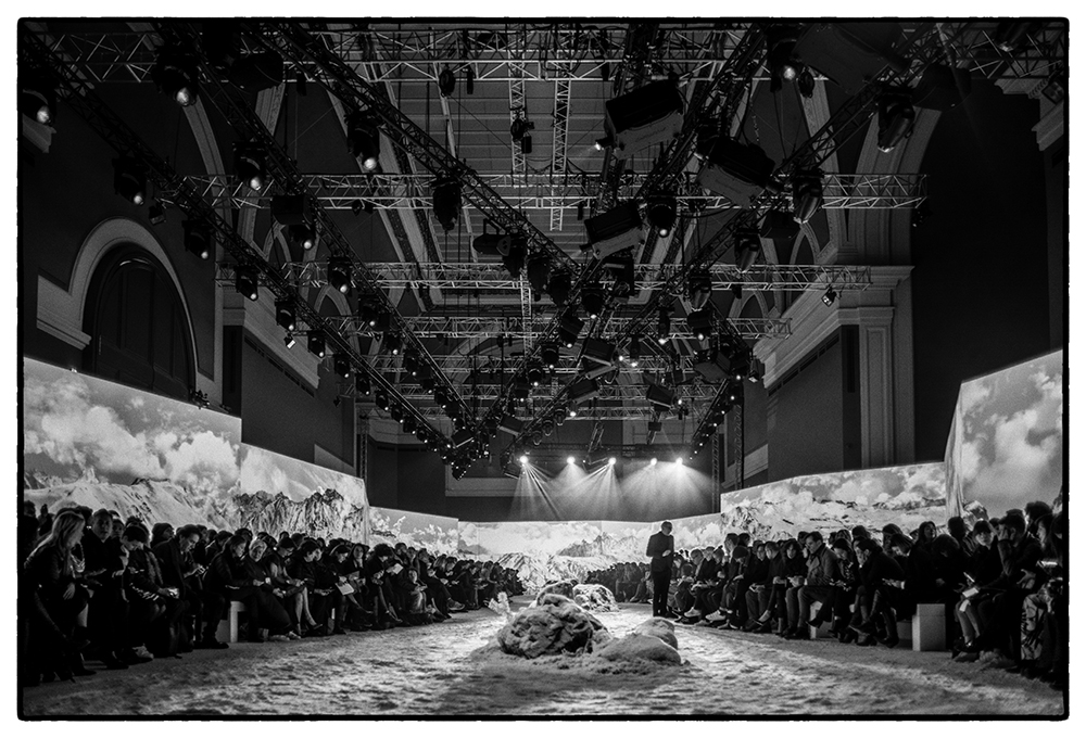 MONCLER GAMME ROUGE FW16 PFW