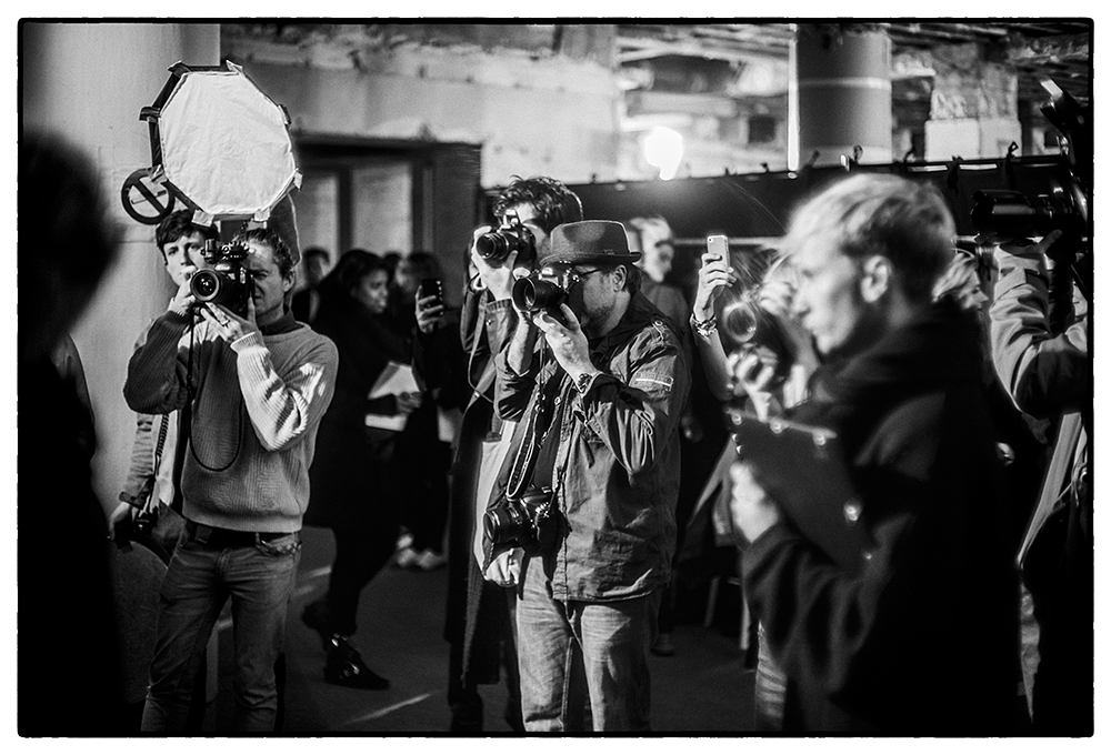 PARIS FASHION WEEK BACKSTAGE AT HAIDER ACKERMANN