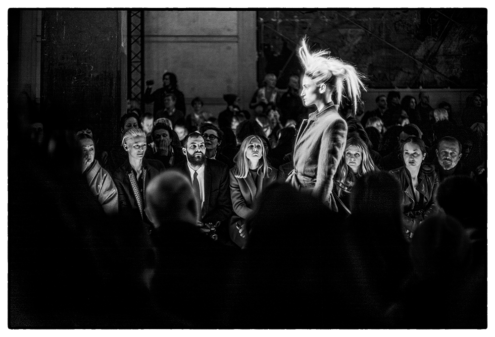 PARIS FASHION WEEK BACKSTAGE AT HAIDER ACKERMANN