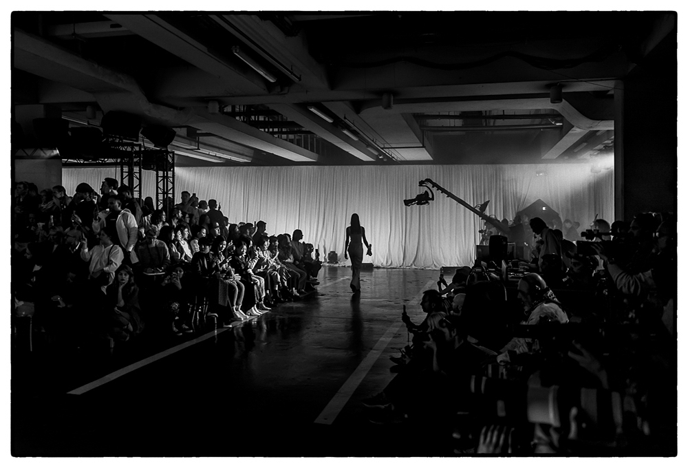 OFF WHITE SS20 PFW