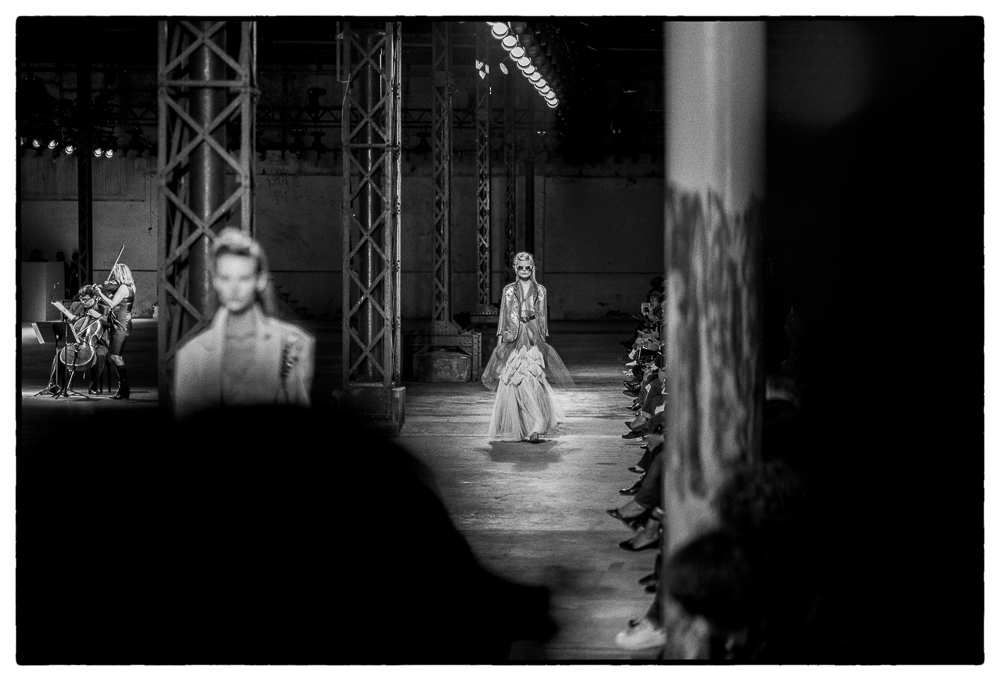 DRIES VAN NOTEN SS16 PFW