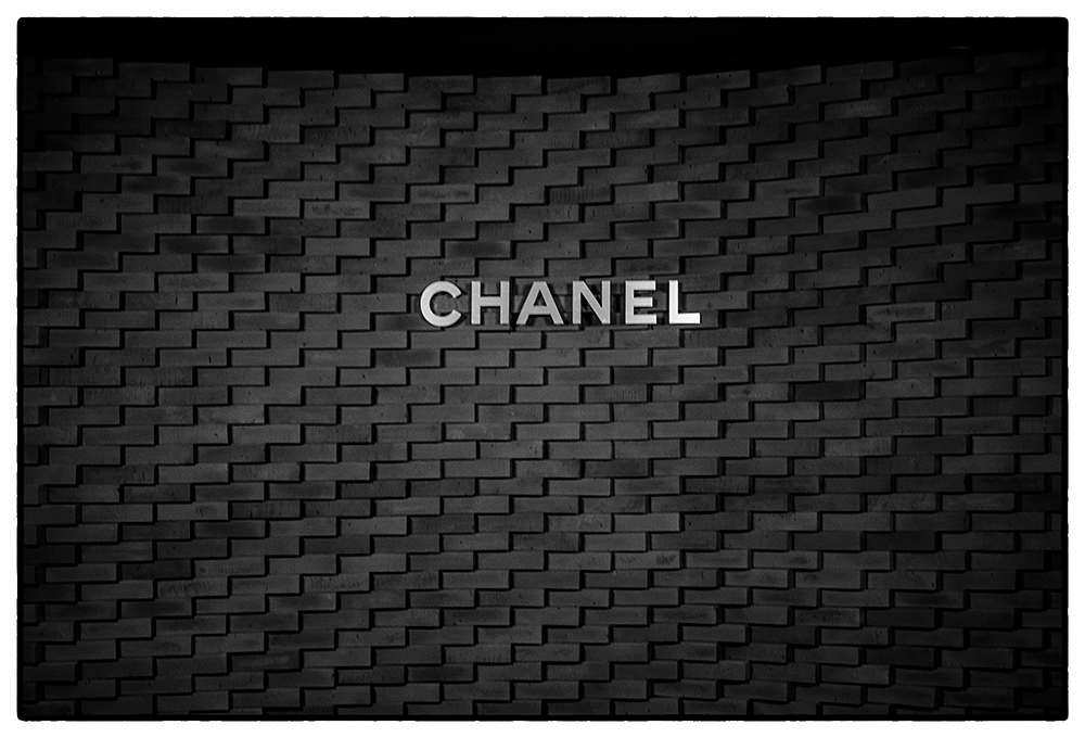 CHANEL METIERS DART SHOW