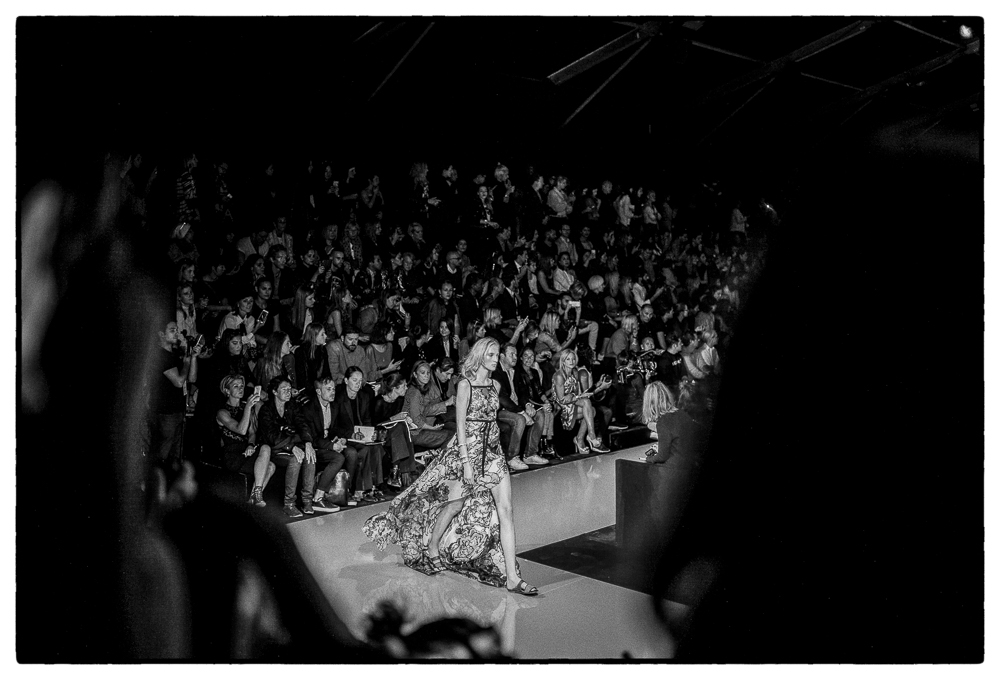 ELIE SAAB SS16 PFW
