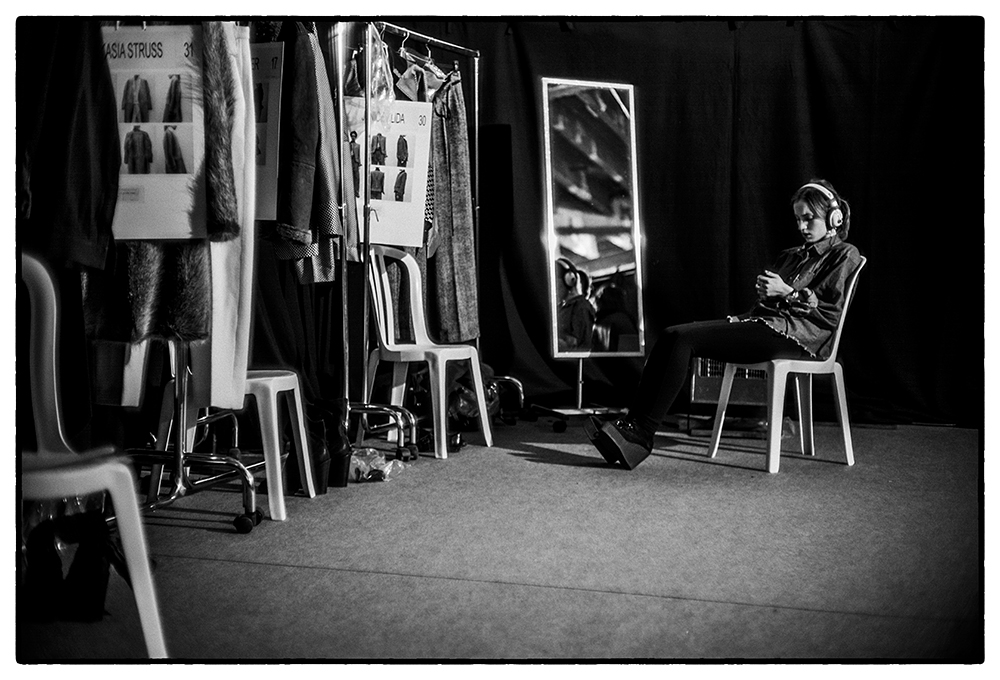 PARIS FASHION WEEK BACKSTAGE AT HAIDER ACKERMANN