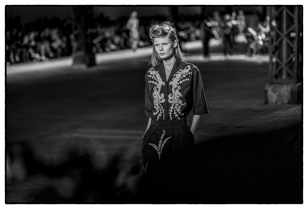 DRIES VAN NOTEN SS16 PFW