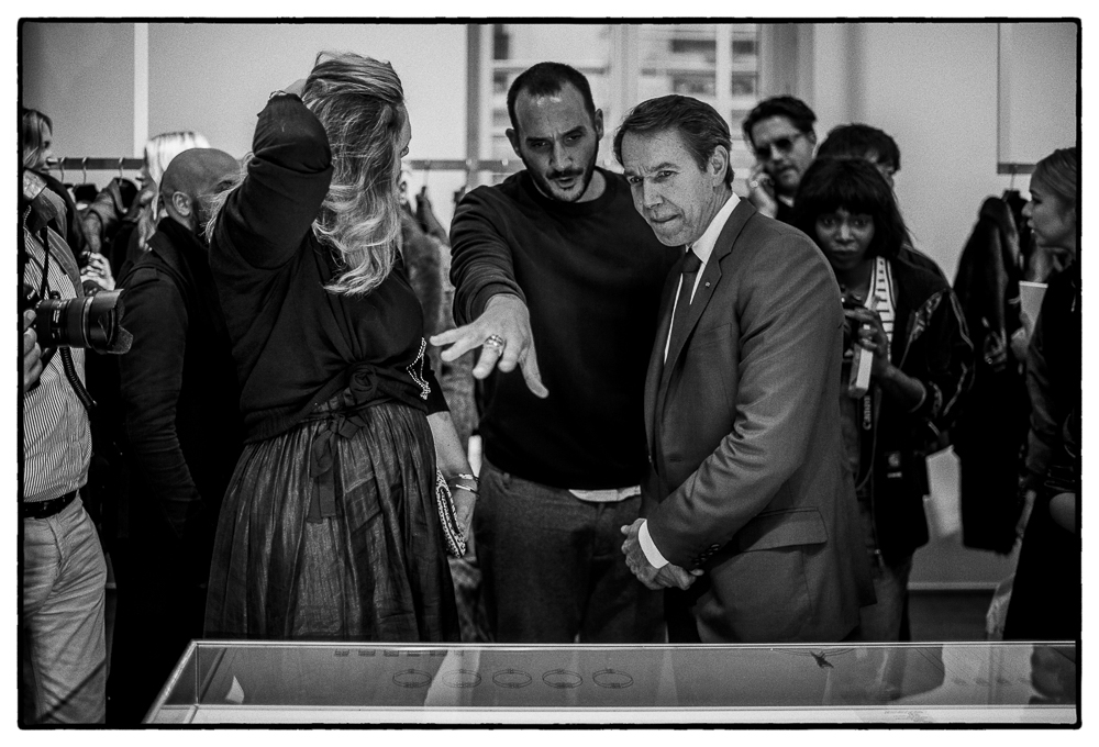 JEFF KOONS AT COLETTE SS16 PFW