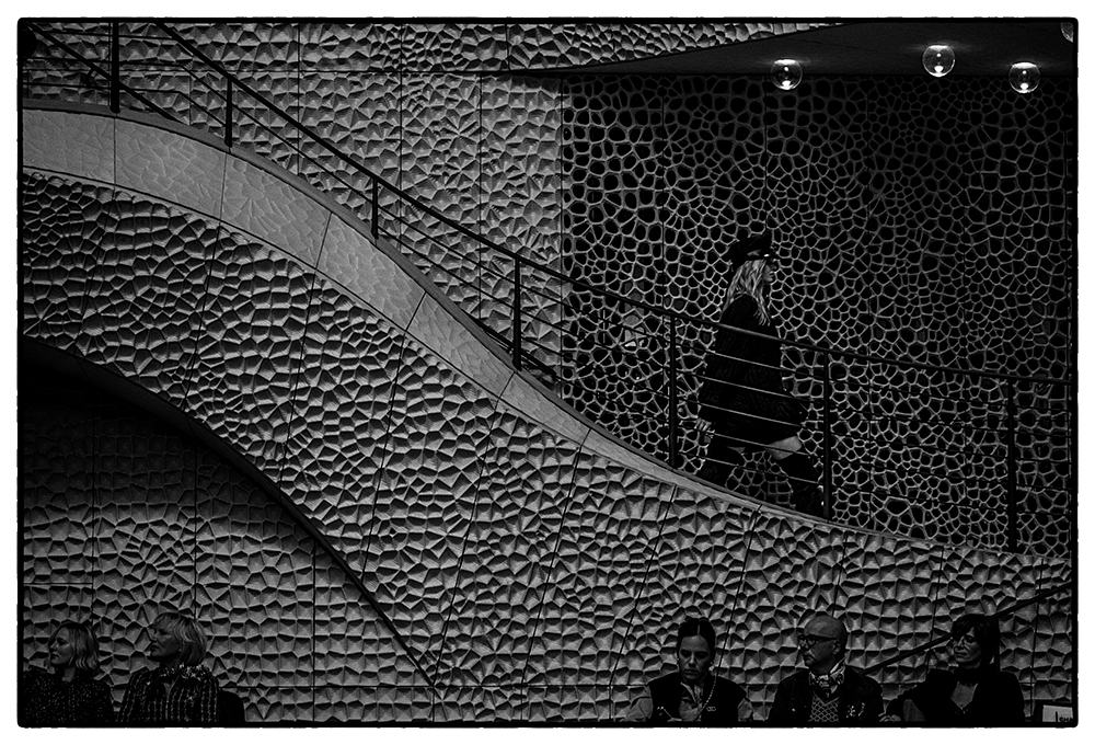 CHANEL METIERS DART SHOW