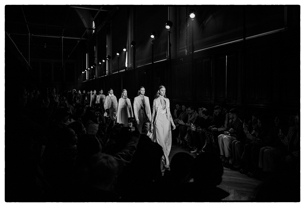 BEAUTIFUL PEOPLE FW19 PFW