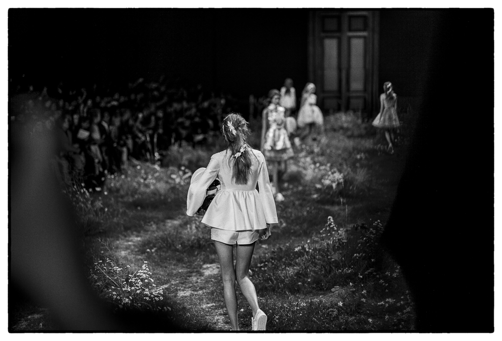 MONCLER GAMME ROUGE SS16 PFW