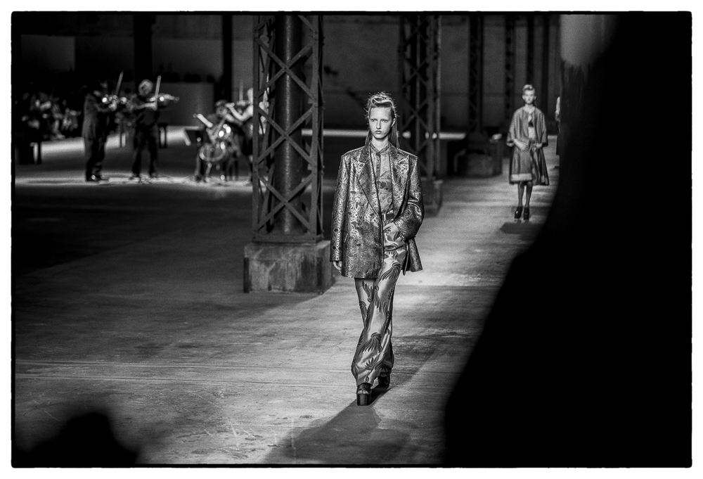 DRIES VAN NOTEN SS16 PFW
