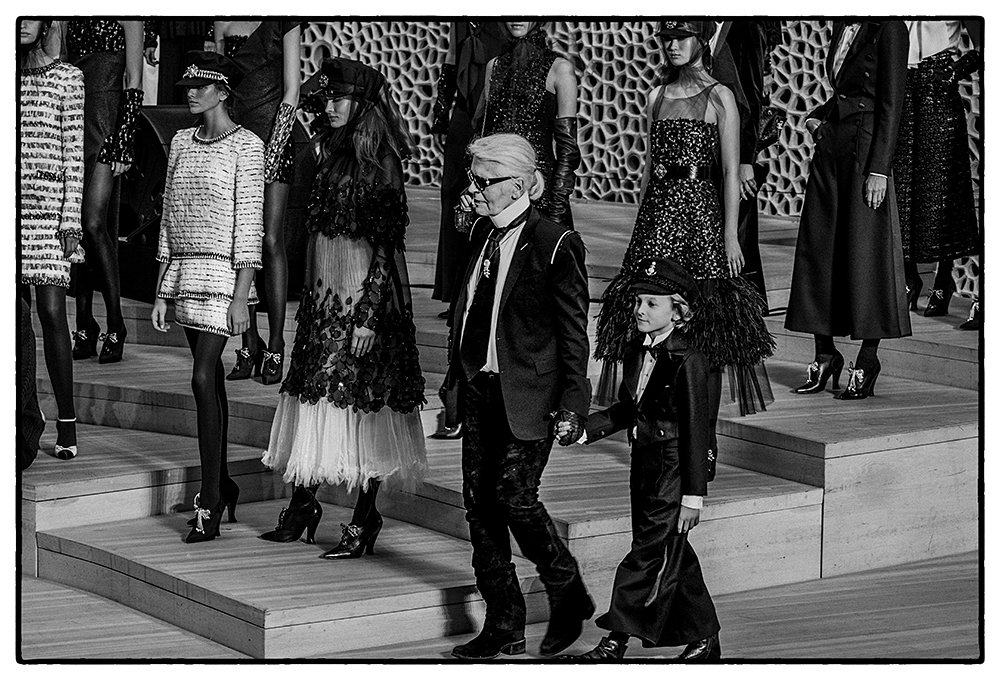 CHANEL METIERS DART SHOW