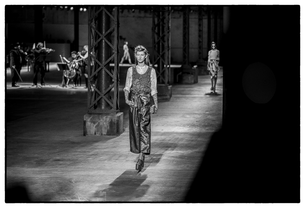 DRIES VAN NOTEN SS16 PFW