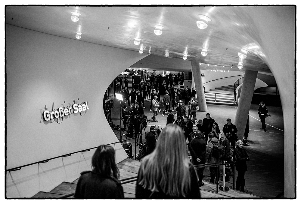 CHANEL METIERS DART SHOW