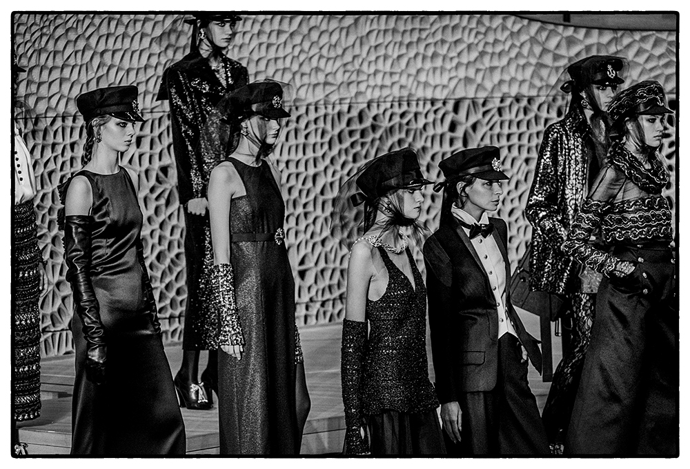 CHANEL METIERS DART SHOW