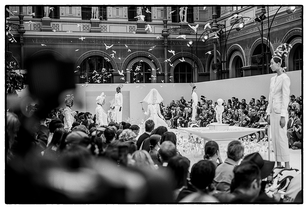 THOM BROWNE SS20 PFW