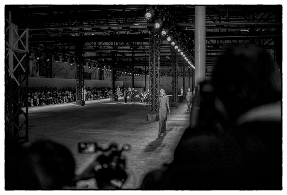 DRIES VAN NOTEN SS16 PFW