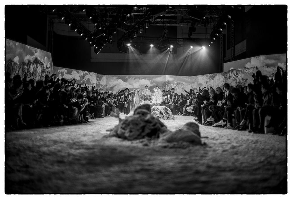 MONCLER GAMME ROUGE FW16 PFW