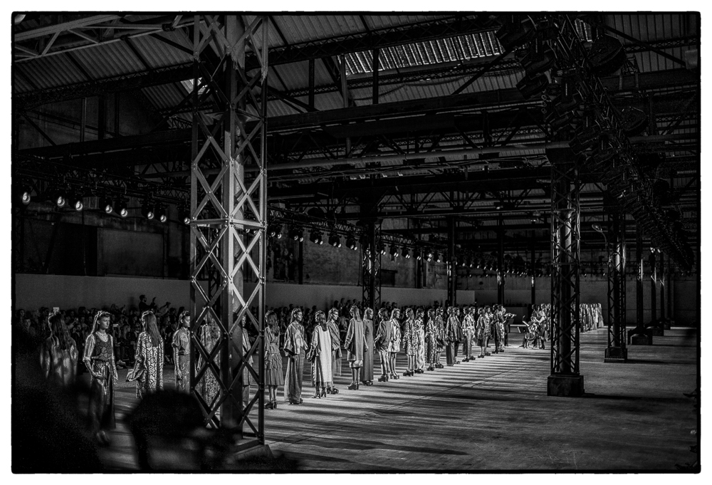 DRIES VAN NOTEN SS16 PFW