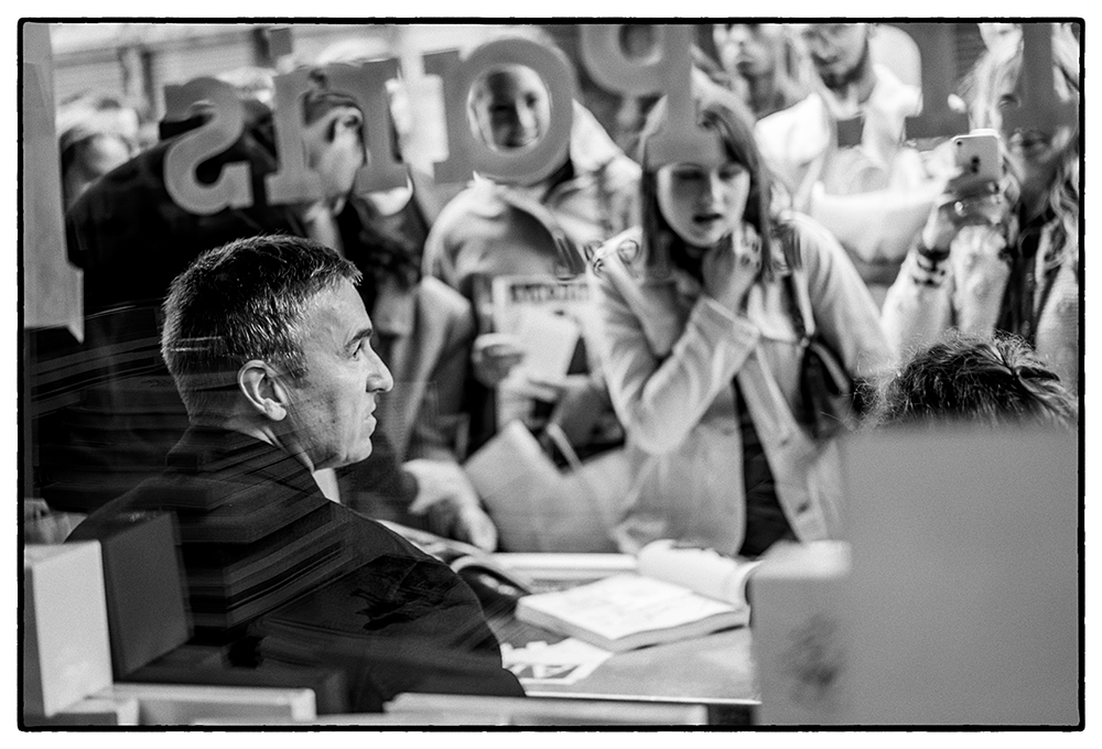 RAF SIMONS BOOK SIGNING ANOTHER MAGAZINE SS20 PFW