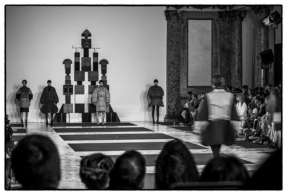 ANREALAGE FW20 PFW